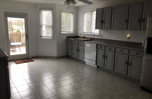 Popponesset House | Wonderfully Spacious Poppy beach house walk to water and market place 3BR-4 bath