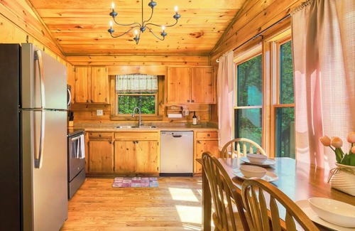 Cherry Log Cabin | Wonderland near Wineries; Hot Tub, Firepit, BBQ