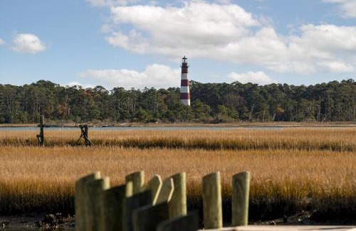 Chincoteague Apartment | Wonderview 208