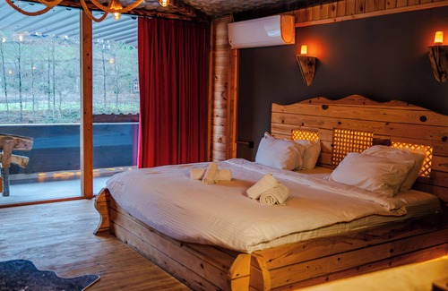 Ardesen Hotel | Wooden Palace