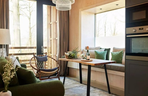 Maubray Cottage | Woodland Retreat for Two