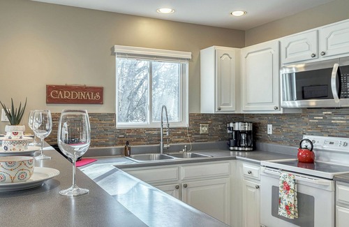Innsbrook House | Woodland View by Sarah Bernard Chalets, House near Golf Course and Aspen Center