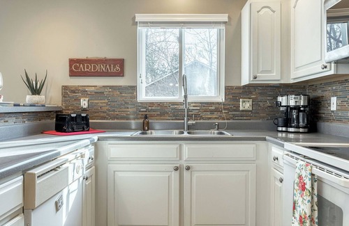 Innsbrook House | Woodland View by Sarah Bernard Chalets, House near Golf Course and Aspen Center