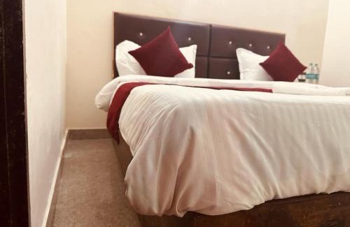 Mathura Hotel | WooibHotels Krishna Residency Vrindavan