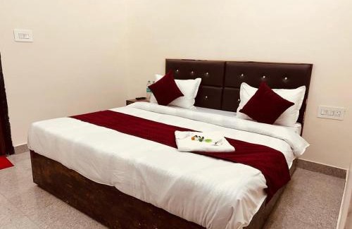 Mathura Hotel | WooibHotels Krishna Residency Vrindavan