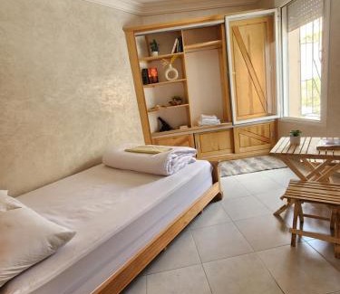 Anza Apartment | Work and Surf Flat Fast WiFi Walk to Beach
