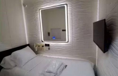 South Loop Hotel | Work, Explore, Rest | Ideal for Solo Guests