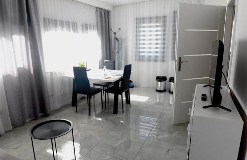 Piaseczno Apartment | Work & Sleep