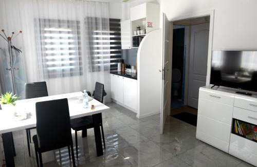 Piaseczno Apartment | Work & Sleep