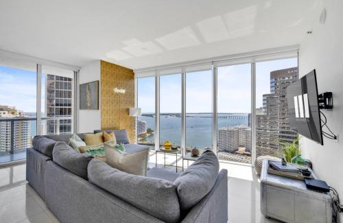 Downtown Miami House | Wrap around Bay View, W Hotel Luxury 2BR 2BA, Pool, Spa, Free Gym Classes