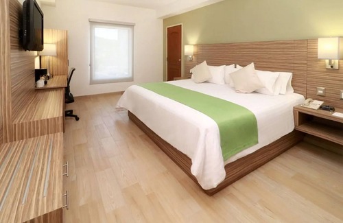 Monterrey Hotel | Wyndham Garden Monterrey Valle Real