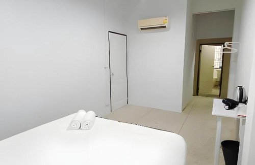 San Chao Pho Suea Apartment | X เบา ศาลเจ้าพ่อเสือ - เสาชิงช้า BAO San Chao Pho Suea