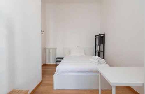 La Fontana Apartment | Xenia Milano - 3 rooms apt in Via Ugo Bassi 23