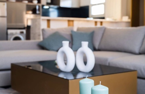 New Cairo Apartment | Xuru Stays I The Sleek & Ritzy 2 BDR 15 min From CAI Airpt