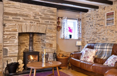 Talgarreg House | Y Bwthyn - 2 bed, pet friendly