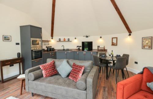 Cribyn House | Y Cwlwm - The Celtic Knot