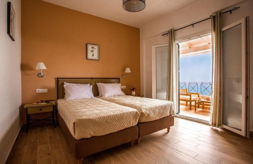 Sinarades Apartment | Yaliskari Beach