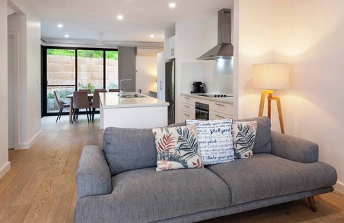 Yallingup House | Yallingup Dunes Contemporary Coastal Comforts