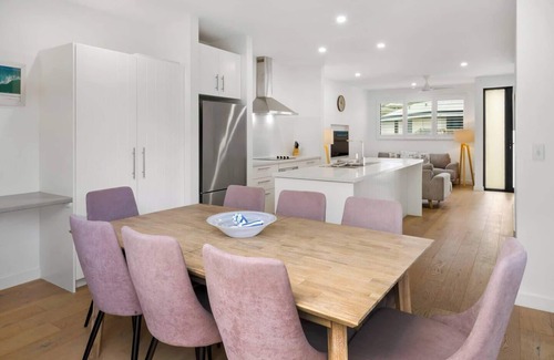 Yallingup House | Yallingup Dunes Contemporary Coastal Comforts
