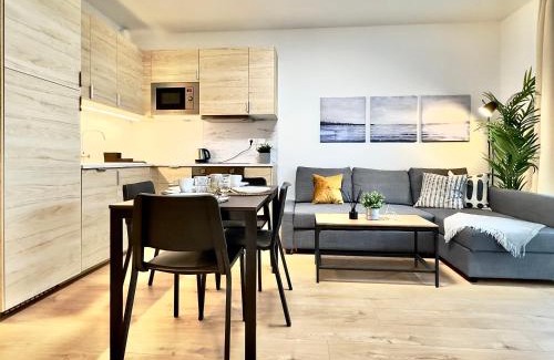 Nivy Apartment | Yarn - brand new - free parking - balcony with city view - Central shopping mall