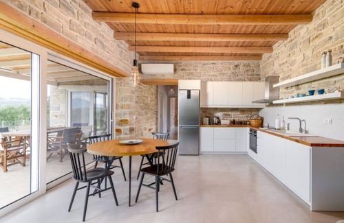 Kamilari Villa | Yasemi Comfortable holiday residence