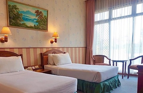 Cipanas Hotel | Yasmin Resort & Conference Hotel