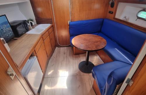 Gijon Boat Rental | Yate en Gijon , experiencia única