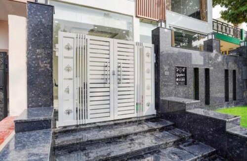 Greater Noida Hotel | Yati Suites