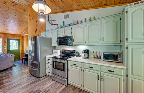 Cullowhee House | Yellow Mountain Overlook The Buggy Barn Lodge