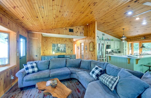 Cullowhee House | Yellow Mountain Overlook The Buggy Barn Lodge