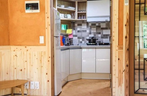Dolsan-eup House | Yeosu Hayanjeongwon Pension