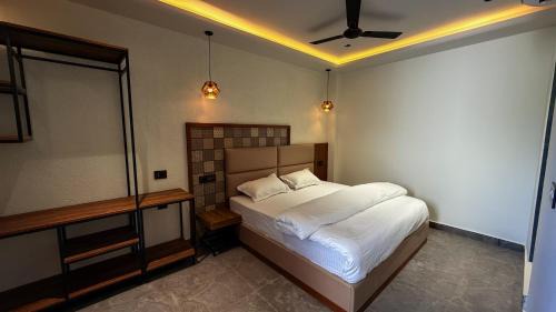 Rishikesh Hotel | Yes Hotel By The Ganges
