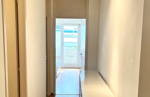 Downtown Geneva Apartment | Yooneet Train Station 1BR Cozy Apartment
