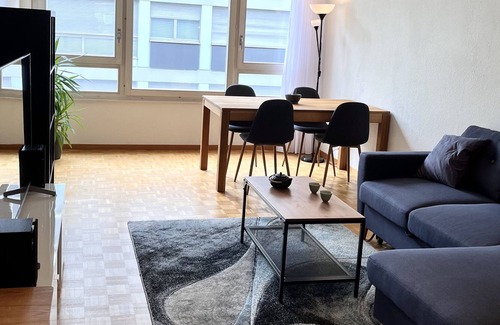 Downtown Geneva Apartment | Yooneet Train Station 1BR Cozy Apartment