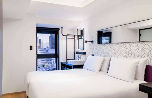 Shiodome Hotel | YOTEL Tokyo Ginza