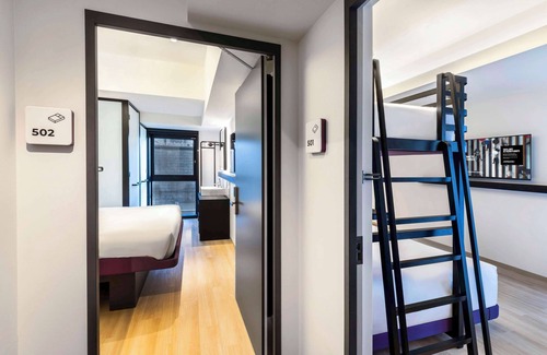 Shiodome Hotel | YOTEL Tokyo Ginza