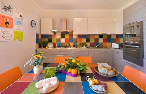 Meta Apartment | YourHome - Karme House
