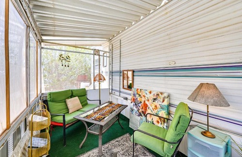 Yuma House | Yuma Getaway with Pool Access, 5 Mi to Lutes Casino!