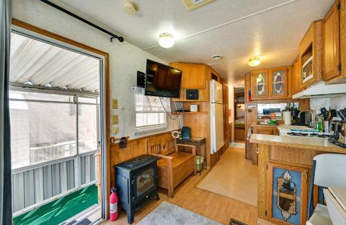 Yuma House | Yuma Getaway with Pool Access, 5 Mi to Lutes Casino!