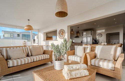 Yzerfontein Villa | Yzer Beach House