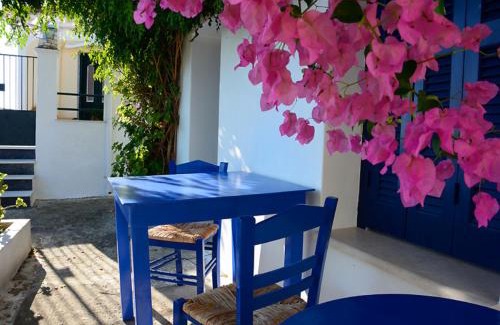 Kioni House | Zaros House. Two-Bedroom Traditional House with Sea Views in Kioni.