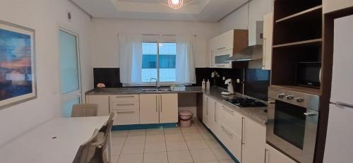 Les Berges Du Lac II Apartment | Zen Inn Lac 2 with 3 bedrooms