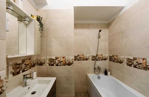 Bucharest Apartment | Zen Studio 1 with balcony