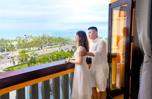 Ngu Hanh Son Hotel | Zenta Beach View Hotel