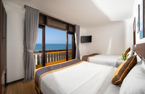 Ngu Hanh Son Hotel | Zenta Beach View Hotel