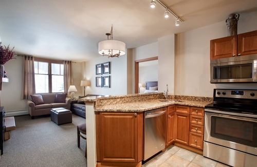Winter Park Condo | Zephyr Mountain Lodge, Condo | Ski-In/Ski-Out Continental Divide Views (Value-Rated Condo 2202)