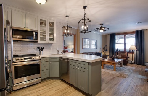 Winter Park Condo | Zephyr Mountain Lodge, Condo | Ski-In/Ski-Out Continental Divide Views (Value-Rated Condo 2202)