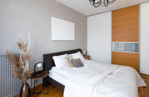 Avoti Apartment | Ziedondarza Park One Bedroom Apartment with Balcony