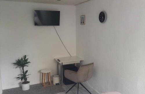 Bad Oeynhausen Apartment | Zimmer mit eigenem Bad und eigenem Eingang