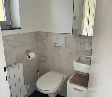 Kaiserslautern House | Zimmer mit gemeinschaftsbad